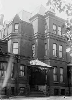 Bain News Service Images Prints: Washington: J.H. Hammond's, between c1910 and c1915. Creator: Bain News Service
