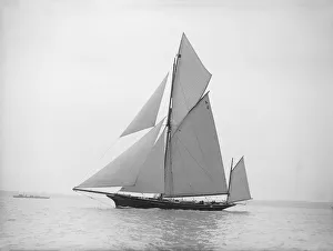 The yawl Wendur sailing close-hauled, 1913. Creator: Kirk & Sons of Cowes The yawl Wendur sailing close-hauled, 1913. Creator: Kirk & Sons of Cowes