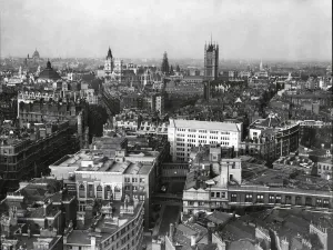 Classic Architecture Photos Prints: Aerial view of London