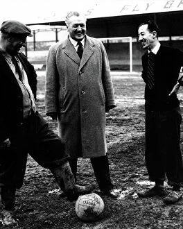 Football Collection: Pitch Inspection FA Cup: Southend United v Manchester City 1956