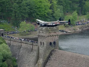 Popular themes/battle britain/dambuster lancaster soars derwent valley dam Popular themes/battle britain/dambuster lancaster soars derwent valley dam