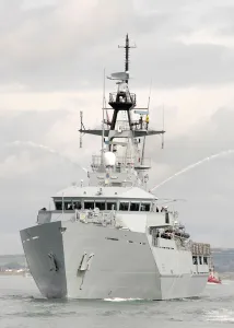 HMS Clyde Leaving Portsmouth HMS Clyde Leaving Portsmouth