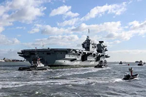 Hms Queen Elizabeth Leaves Portsmouth for Helicopter Trials Hms Queen Elizabeth Leaves Portsmouth for Helicopter Trials