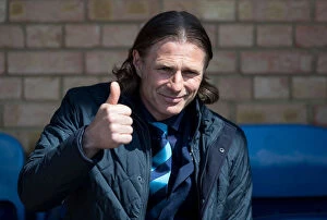 Sky Bet League 1 Collection: Gareth Ainsworth Faces Off Against Southend United, April 13, 19