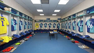 Wycombe Wanderers Collection: Wycombe changing room