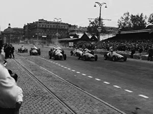 Images Dated 22nd August 2012: 1954 Bordeaux Grand Prix - Start: Stirling Moss, 4th position, leads at the start of the race