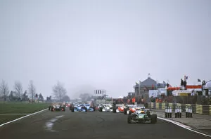 Images Dated 10th April 2000: Antonio Pizzonia-Manor Motorsport-Leads at start