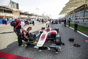 Images Dated 20th November 2015: Bahrain GP3