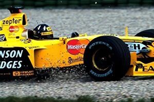 Images Dated 20th December 2000: Formula One World Championship: Damon Hill Jordan 199 spins off