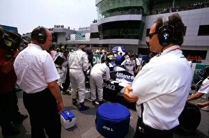 Images Dated 16th April 2002: Formula One World Championship: Ron Dennis McLaren team boss takes a look at the Williams FW24