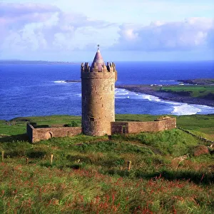 Doonagore Castle, Co Clare, Ireland, 16Th Century Tower House Overlooking The Atlantic Ocean Doonagore Castle, Co Clare, Ireland, 16Th Century Tower House Overlooking The Atlantic Ocean