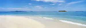 Fiji, White Sand Beach And Calm Blue Ocean Water; Beachcomber Island Fiji, White Sand Beach And Calm Blue Ocean Water; Beachcomber Island