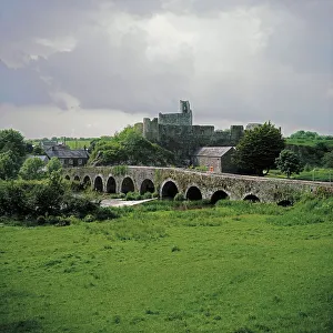 Glanworth Bridge, Funshion River, Co Cork, Ireland Glanworth Bridge, Funshion River, Co Cork, Ireland