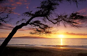 Hawaii, Maui, Palauea Beach Sunset With Hawaiian Island In Background Hawaii, Maui, Palauea Beach Sunset With Hawaiian Island In Background