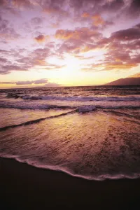 Hawaii, Maui, Wailea Beach At Sunset, Pink Clouds And Reflections On Water, Lanai In Distance Hawaii, Maui, Wailea Beach At Sunset, Pink Clouds And Reflections On Water, Lanai In Distance