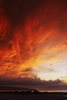 Hawaii, Oahu, North Shore, Beautiful Sunset Over The Ocean Hawaii, Oahu, North Shore, Beautiful Sunset Over The Ocean
