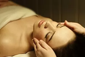 Images Dated 24th January 2006: Woman Having A Facial Massage