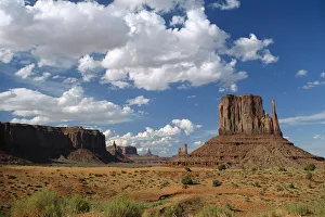 Landscape view, Monument Valley Navajo Tribal Park, Arizona Landscape view, Monument Valley Navajo Tribal Park, Arizona