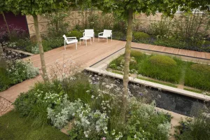 Chelsea Flower Show 2013, Brewin Dolphin garden, Designer Robert Myers. Gold medal Chelsea Flower Show 2013, Brewin Dolphin garden, Designer Robert Myers. Gold medal