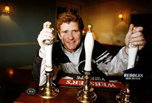 1966 World Cup Player Alan Ball behind the pumps in his new pub April 1991 1966 World Cup Player Alan Ball behind the pumps in his new pub April 1991