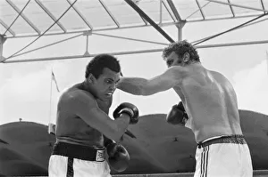 Action during the heavyweight world title fight between American Muhammad Ali Action during the heavyweight world title fight between American Muhammad Ali