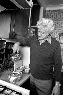 Actor John Pertwee seen here at home making tea. March 1981 PM 81-01203 Actor John Pertwee seen here at home making tea. March 1981 PM 81-01203