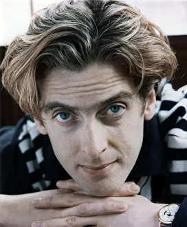 Actor Peter Capaldi actor resting head on hands, 1991 Actor Peter Capaldi actor resting head on hands, 1991