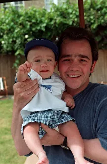 Mirror/0100to0199 00139/actor todd carty home baby son james june 1997 Mirror/0100to0199 00139/actor todd carty home baby son james june 1997
