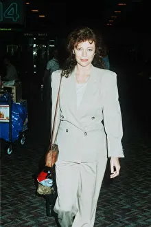 Actress Jacqueline Bisset at LAP on way to Los Angeles dbase MSI A©Mirrorpix Actress Jacqueline Bisset at LAP on way to Los Angeles dbase MSI A©Mirrorpix