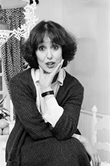 Images Dated 8th February 1979: Actress Una Stubbs pictured at home. 8th February 1979