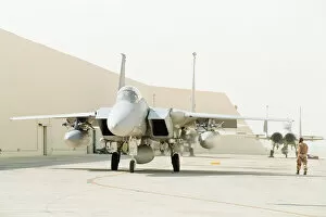 Images Dated 2nd September 1990: US Air Force F16 at Dhahran Air Base, Saudi Arabia, September 1990