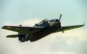 Aircraft Grumman Avenger August 1993 flying at the Wroughton Airshow Aircraft Grumman Avenger August 1993 flying at the Wroughton Airshow