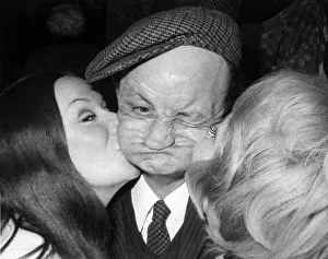 Amateur Gurner Joe Carter receives a peck on the cheek at an amateur talent contest Amateur Gurner Joe Carter receives a peck on the cheek at an amateur talent contest