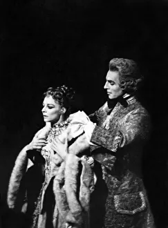 Antoinette Sibley in the title role in Kenneth MacMillanOs new full-length ballet ' Antoinette Sibley in the title role in Kenneth MacMillanOs new full-length ballet '