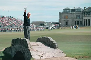 Arnold Palmer at the British Open Golf Championship 1995 stands on the bridge on the 18th Arnold Palmer at the British Open Golf Championship 1995 stands on the bridge on the 18th