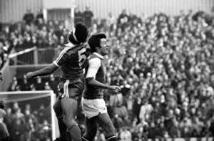 00236 Collection: Arsenal v. Brighton and Hove Albion. November 1980 LF05-05-034 Football Division