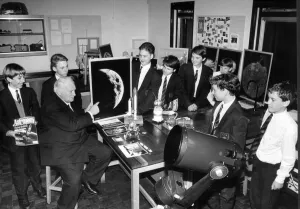 Astronomer Patrick Moore at Torquay Boys Grammar School. 18th November 1993 Astronomer Patrick Moore at Torquay Boys Grammar School. 18th November 1993