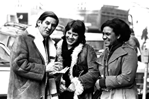 Australian actor Ray Barrett met two of his fans while in Newcastle in March, 1971 Australian actor Ray Barrett met two of his fans while in Newcastle in March, 1971