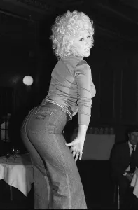 Barabara Windsor actress Rear of the Year 1976 Barabara Windsor actress Rear of the Year 1976