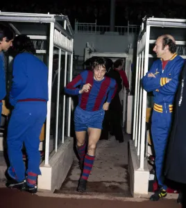 Barcelona footballer Johan Cruyff enters the pitch before his side' Barcelona footballer Johan Cruyff enters the pitch before his side'