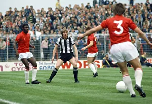 Barnsley v Newcastle United. Left to right, W Campbell, J Brownlie. Circa 1981 Barnsley v Newcastle United. Left to right, W Campbell, J Brownlie. Circa 1981