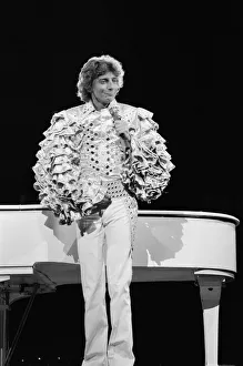 Barry Manilow in concert at the Bay Front Arena, St. Petersburg, Florida, United States Barry Manilow in concert at the Bay Front Arena, St. Petersburg, Florida, United States