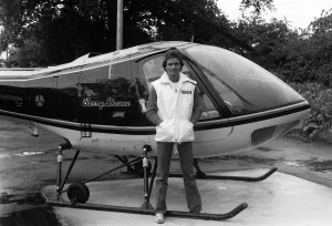 Barry Sheene with his private helicopter at home. 25th May 1981 Barry Sheene with his private helicopter at home. 25th May 1981