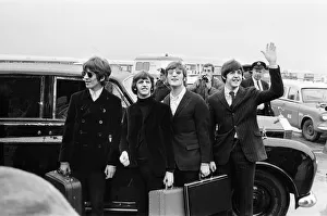 Beatles 1966 The Beatles arrive at London Airport to fly out to USA John Lennon Beatles 1966 The Beatles arrive at London Airport to fly out to USA John Lennon
