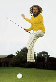Billy Connolly playing golf September 1974 A©mirrorpix Billy Connolly playing golf September 1974 A©mirrorpix
