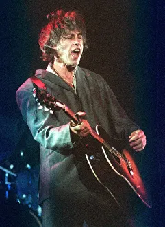 Bob Geldof playing at Ross On Wye Festival August 1999 Sir Bob Geldof playing Bob Geldof playing at Ross On Wye Festival August 1999 Sir Bob Geldof playing