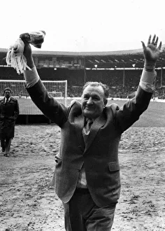 Bob Paisley waves a final farewell to Liverpool fans 1983 after Bob Paisley waves a final farewell to Liverpool fans 1983 after