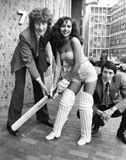 Bob Willis, model girl Penny Barnett in cricket outfit, and Wicket Keeper Derek Randall Bob Willis, model girl Penny Barnett in cricket outfit, and Wicket Keeper Derek Randall