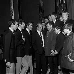 00236 Collection: Bobby Charlton & The Bachelors meet greet fans January 1967
