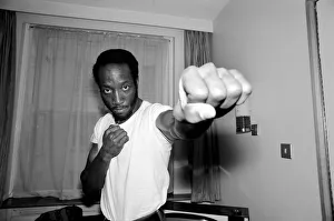 Boxer Lonnie Bennett . March 1975 75-01354-002 Boxer Lonnie Bennett . March 1975 75-01354-002